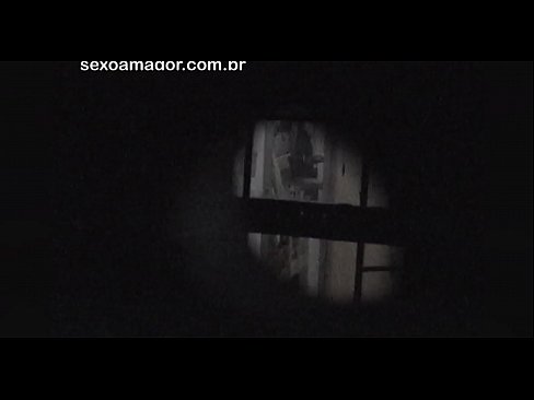 ❤️ Blondie wurdt yn it geheim op fideo opnommen troch in buertvoyeur ferburgen efter holle bakstiennen ️❌ Moaie porno op fy.wassell.ru ️❤