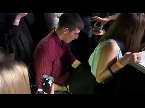 ❤️ Echte seks yn in Russyske nachtclub. 18-jierrich Russysk famke yn 'e anus en fagina neukt yn in nachtclub ️❌ Moaie porno op fy.wassell.ru ️❤